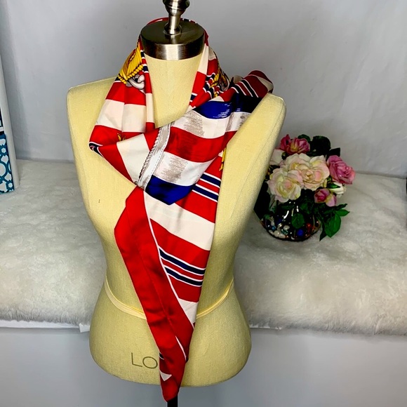 Vintage Rare find Ralph Lauren scarf ๐งฃin excellent preowned condition ๐ฏ% Silk. - Picture 6 of 12